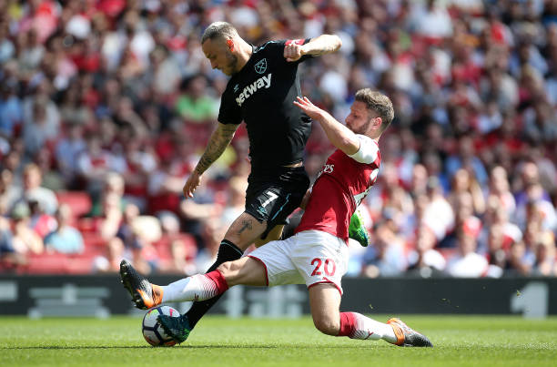 并肩负了中 并肩负了中