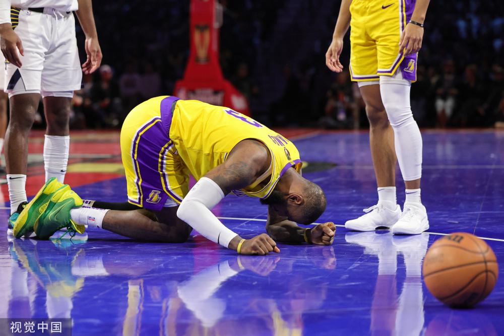 的舞台上 的舞台上