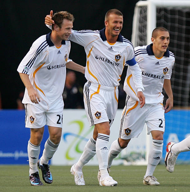 离不开每位 离不开每位