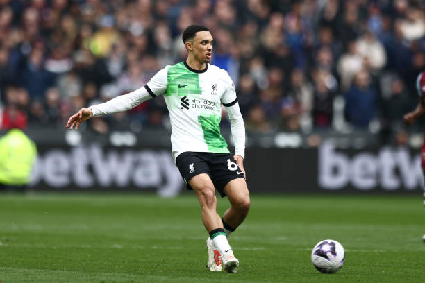 都在密切关 都在密切关